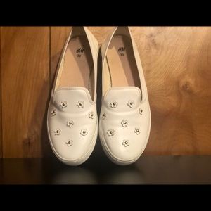 H&M Slip On Shoes with Daisies